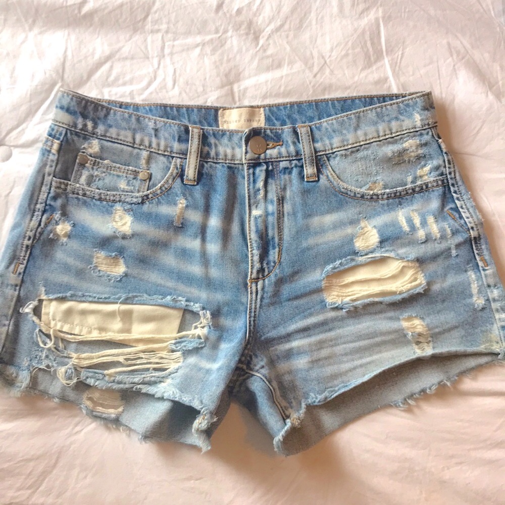Distressed Cutoff Jean Shorts